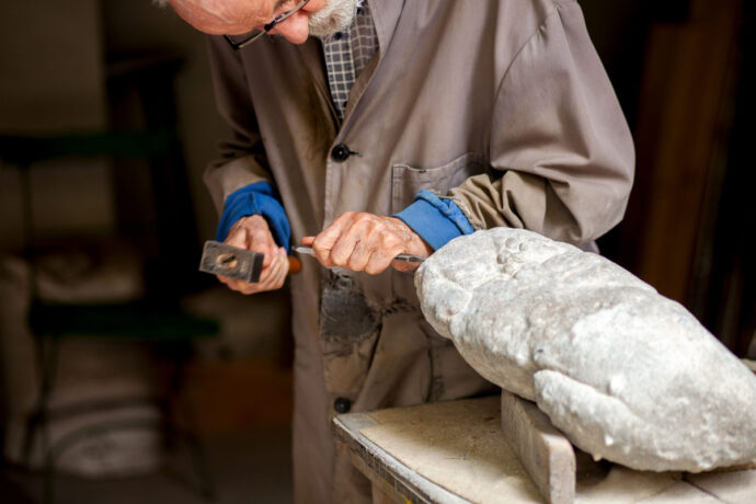 Raimer Jochims - Ausstellung Steine - September 2026 am Kirchberg in Maintal-Hochstadt